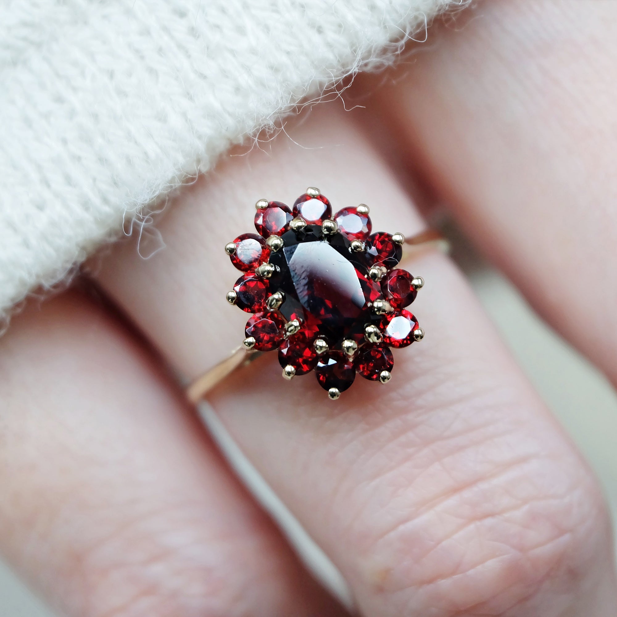 Garnet Ring Vasilia