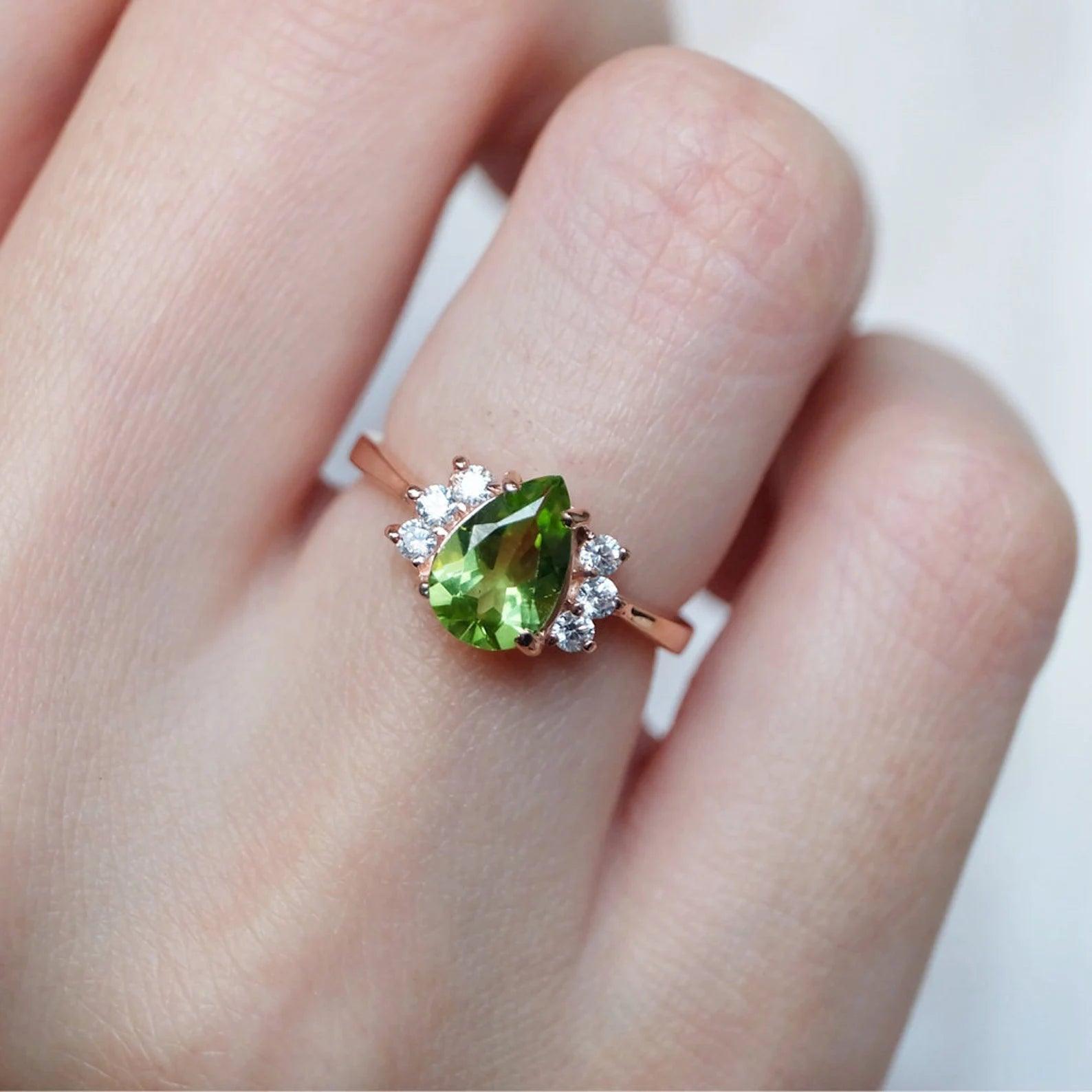 Peridot Diamond Ring Leia - SOVATS