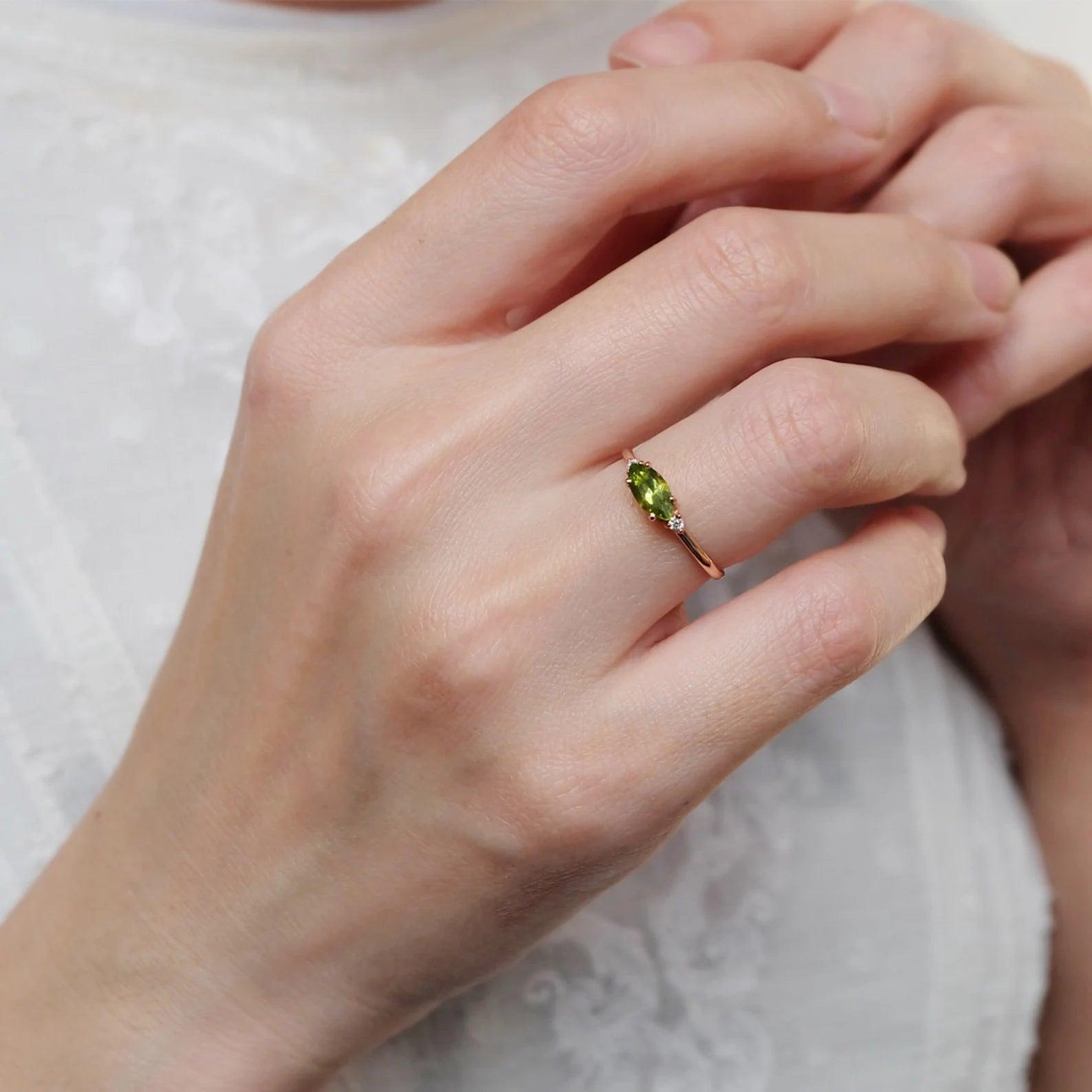 Peridot Diamond Ring Centaurea - SOVATS