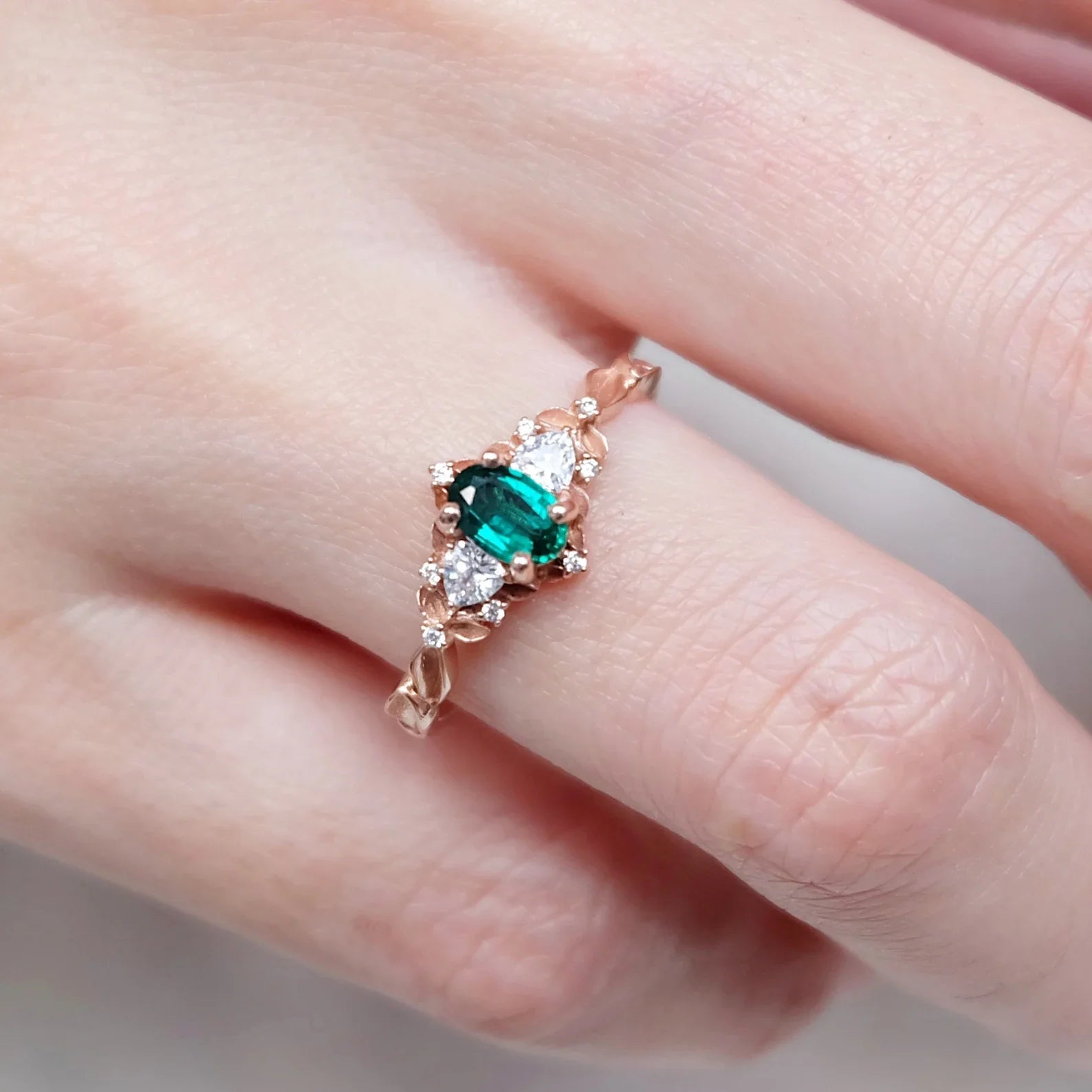 Emerald Engagement Ring Kiran - SOVATS